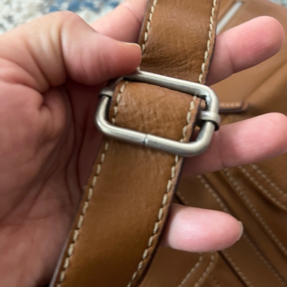 Relic tan shoulder crossbody bag - Picture 4 of 11